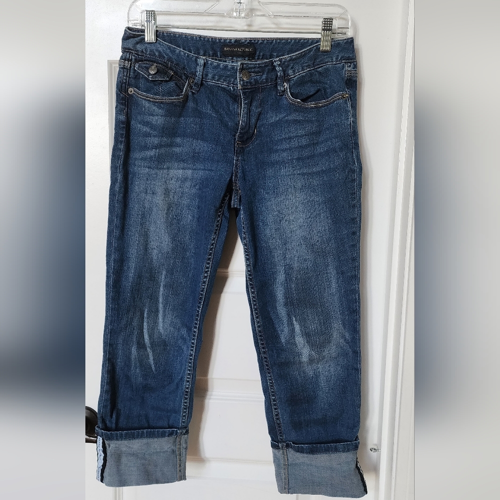 Women's like new capri/calf length Banana Republic jeans. Size 2.